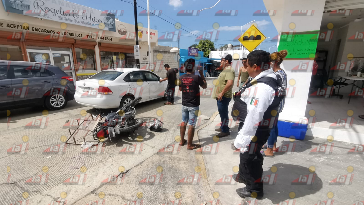 Motociclista se pasa el alto en calles de la colonia Revolución y causa ...