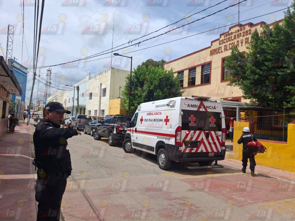 Colapsa de techo causa alarma en primaria de Tizimín